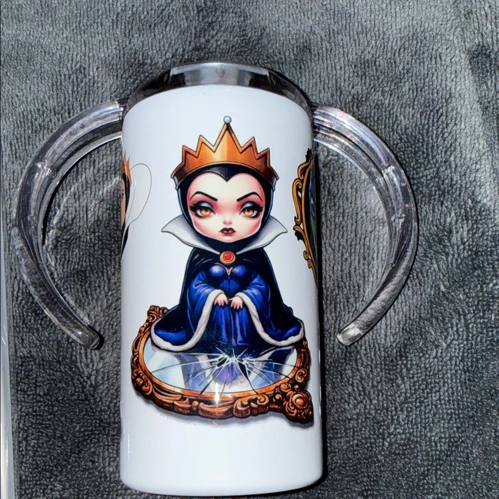 White Decorative Snow Queen Sippy Cup with Clear Handles - Picture 3 of 4